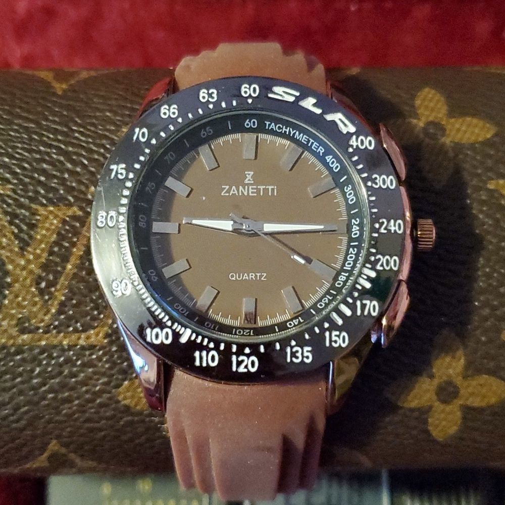 NEW Zanetti Men's Watch‎ Rose Gold Case Rotating SLR Bezel Silicone Band